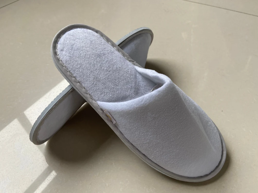 China Factory Coral Fabric White Bulk High Quality Luxury Hotel Slippers Custom Logo